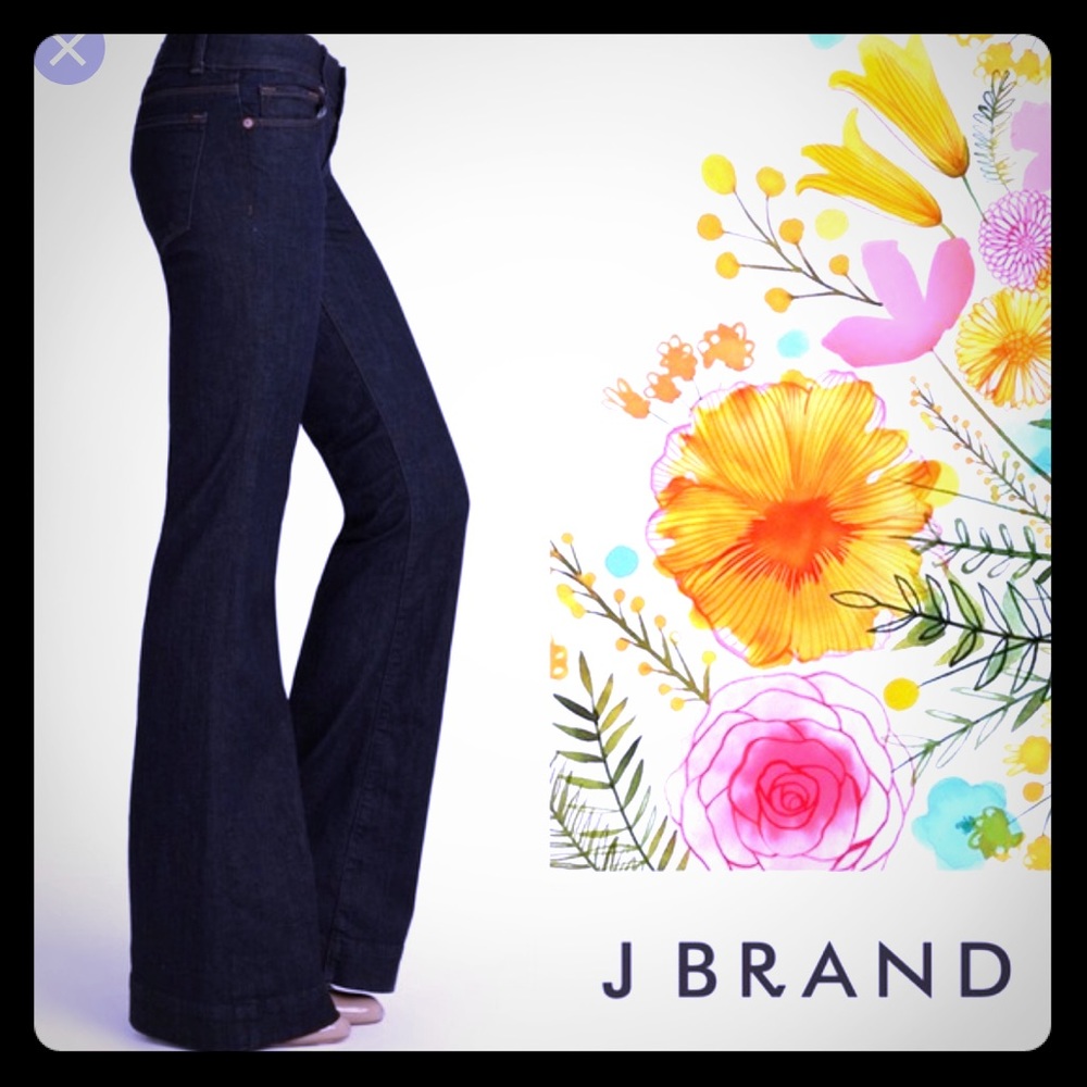 Host pick!!🌟J Brand Love Story jeans in pure